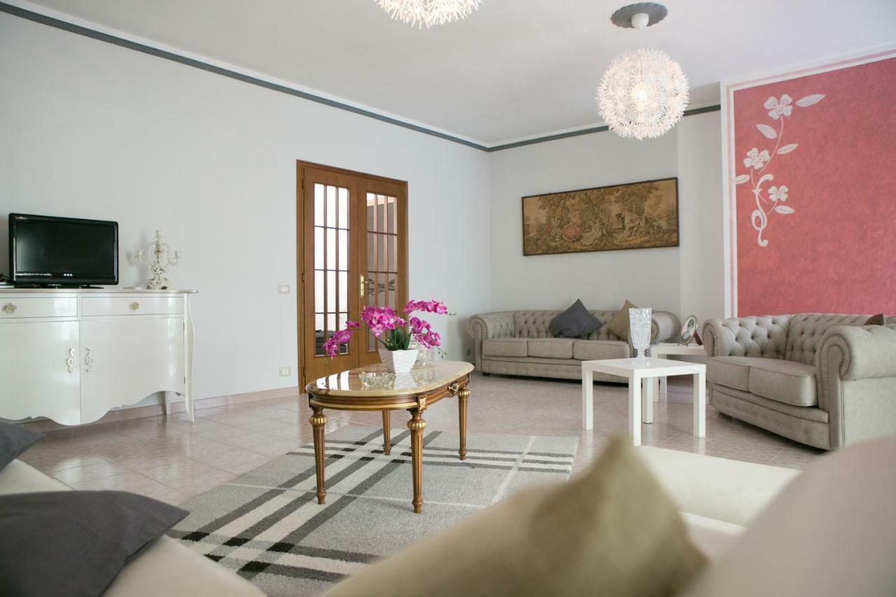 B&B The Queen Ispica Exterior foto
